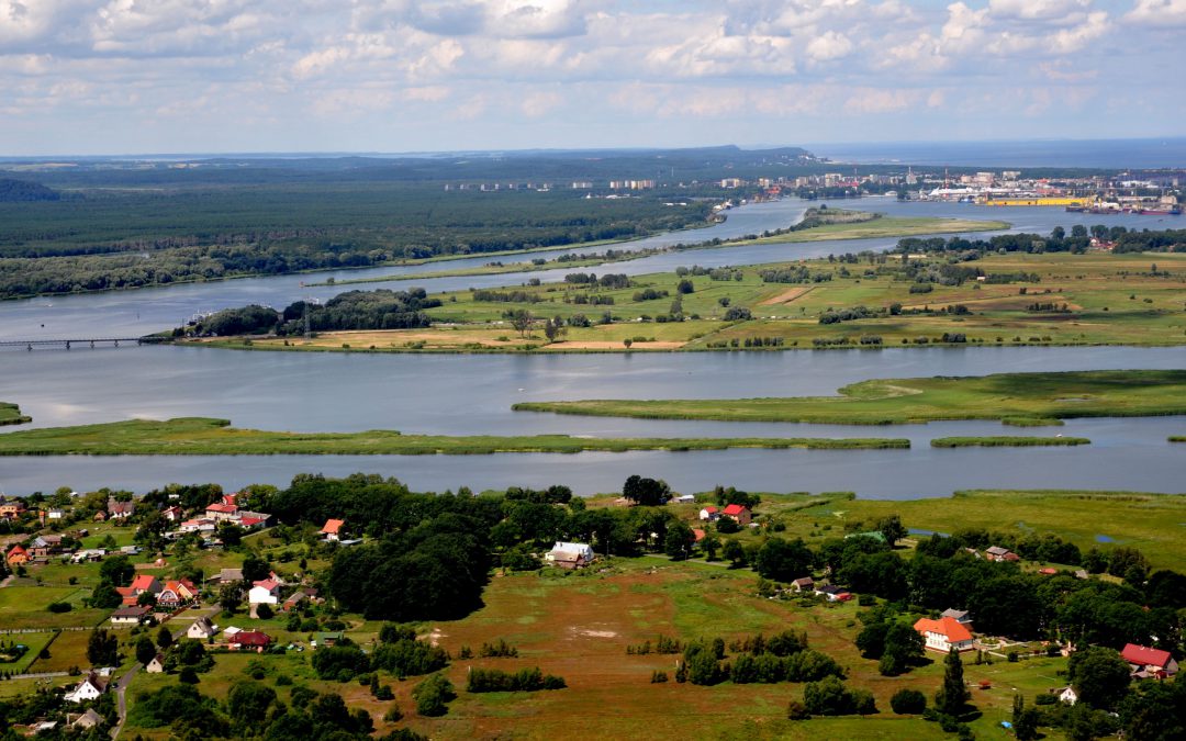 Pod żaglami lub… na rowerze